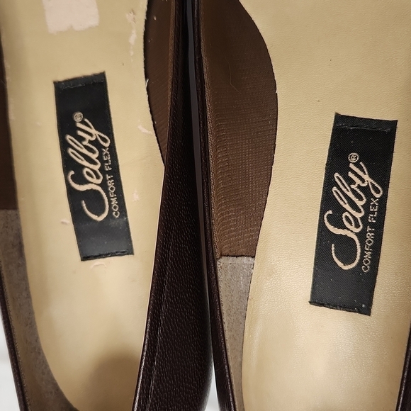 đť…şSelby Comfort Flex Leather Heels - Picture 7 of 7